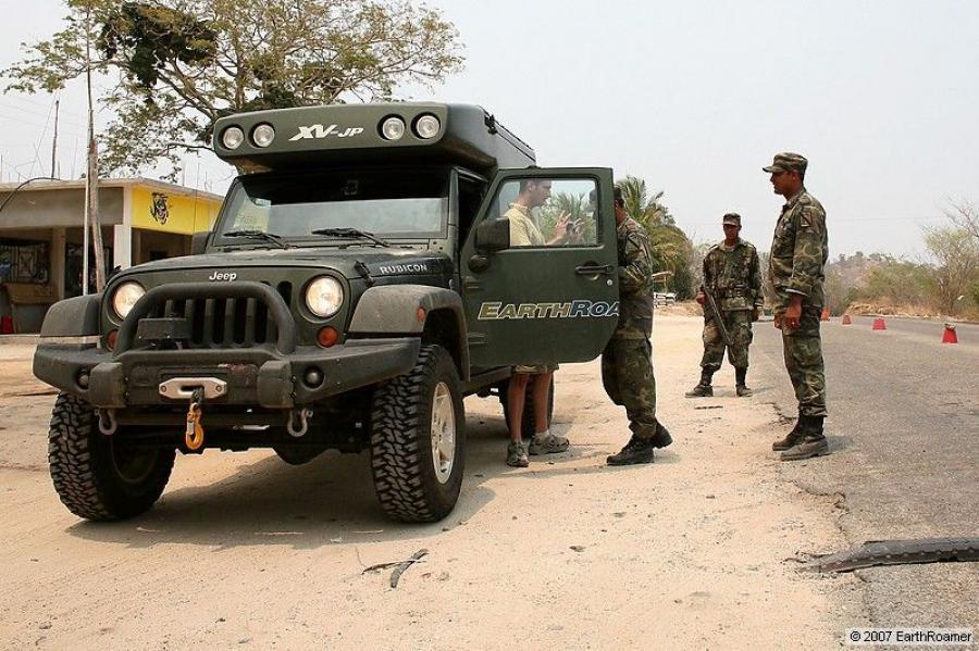  Jeep EarthRoamer XV-JP 2008 года  (фото 10 из 11)